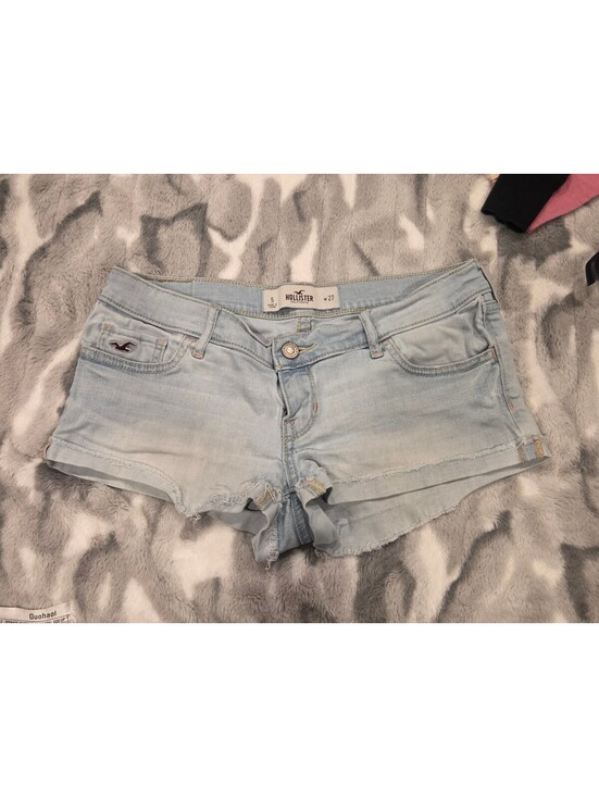 Hollister Pants - Hollister Light Wash Denim Shorts Size 27